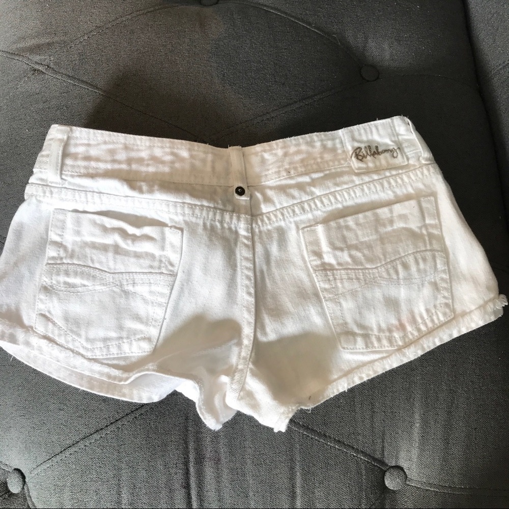 White billabong shorts